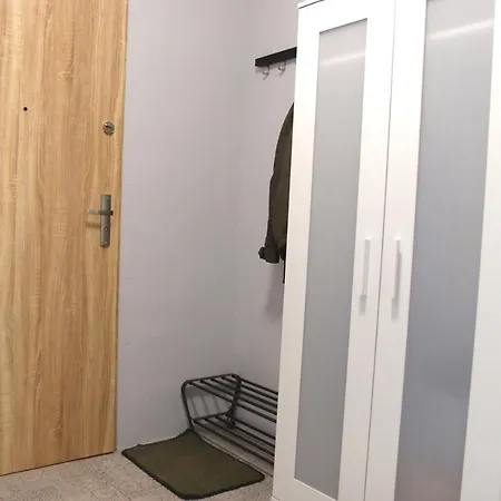 - Ul Grochowa 아파트 *