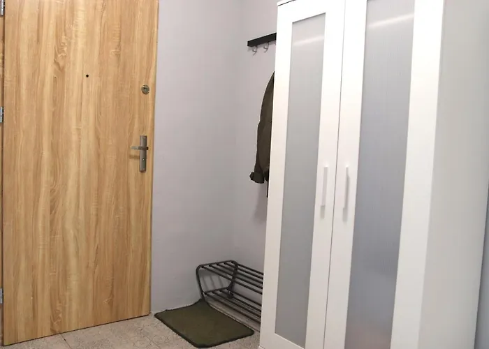 - Ul Grochowa Apartment *